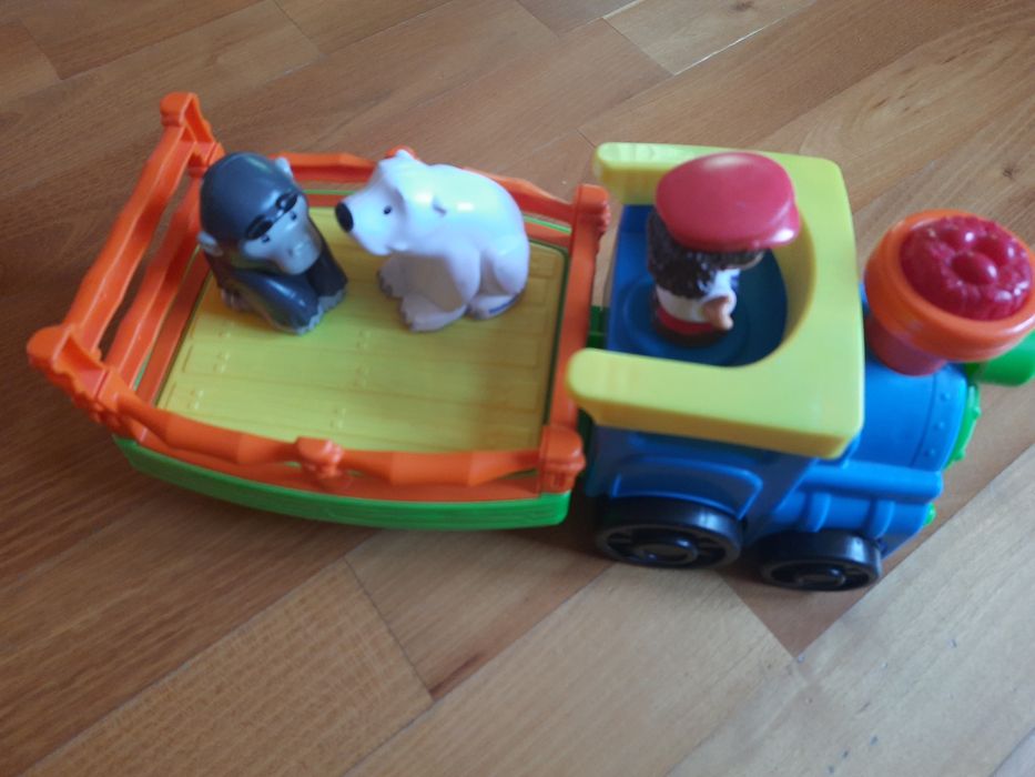 Fisher price потяг і автобус