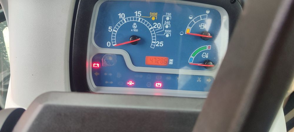 Трактор New Holland TD5.110