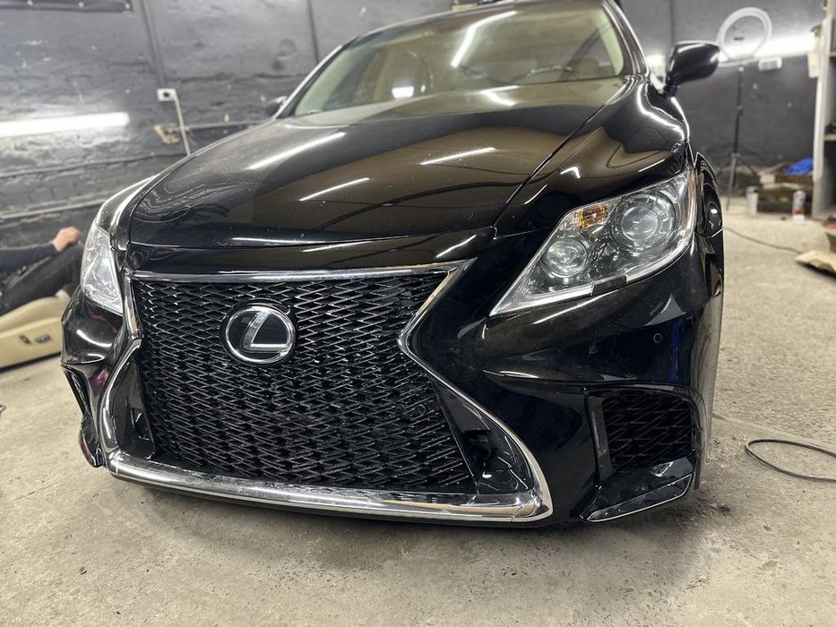 Lexus LS460 2007-2013 Передній тюнінг бампер (F-Sport)