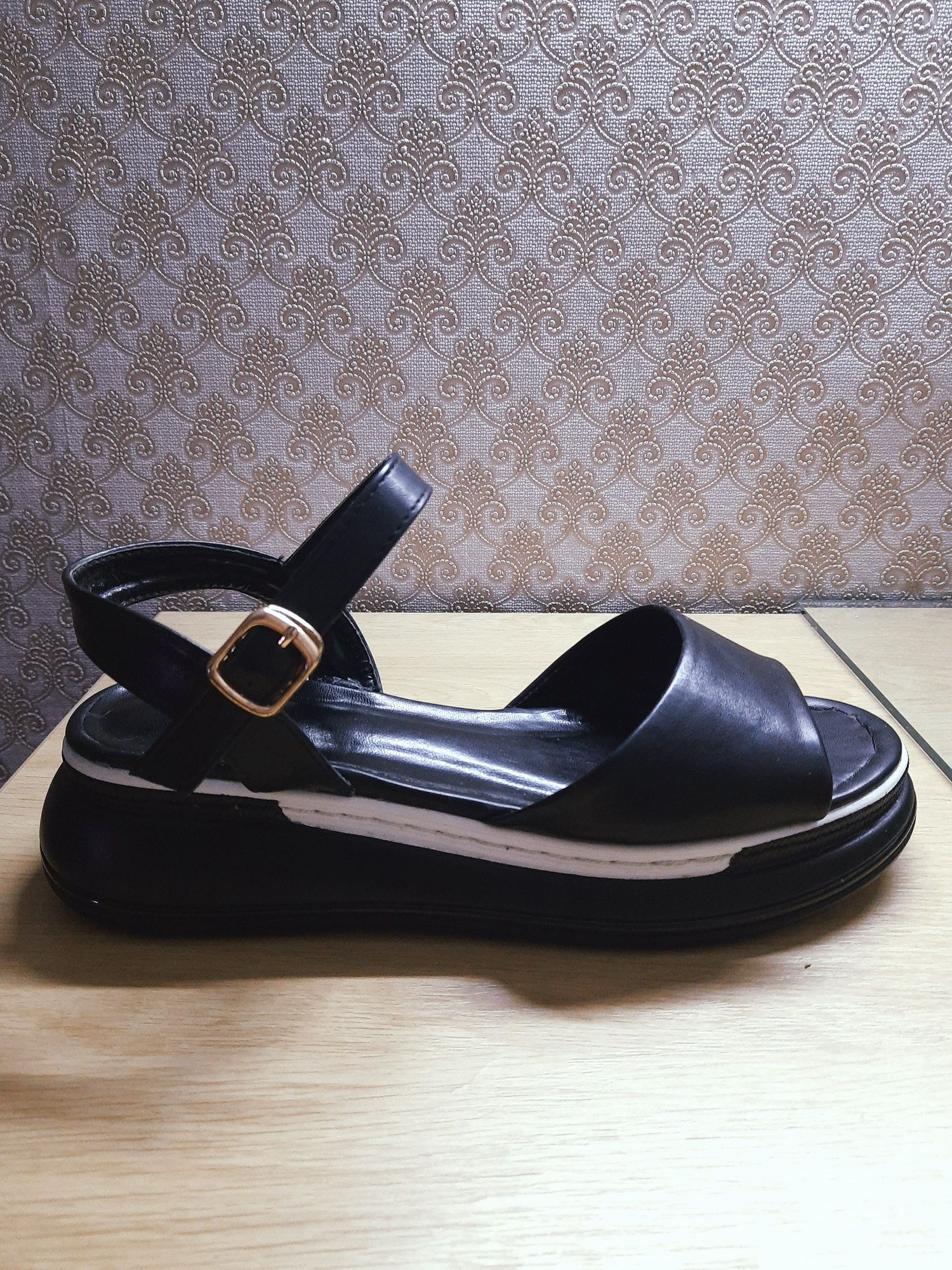 Кроссовки и босоножки |40 размер | обувь женская