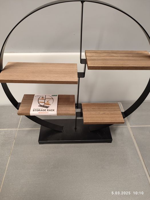 Nowa czarna metalowa półka