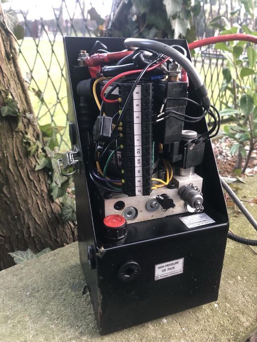 Маслостанці 12v  для гідроборта