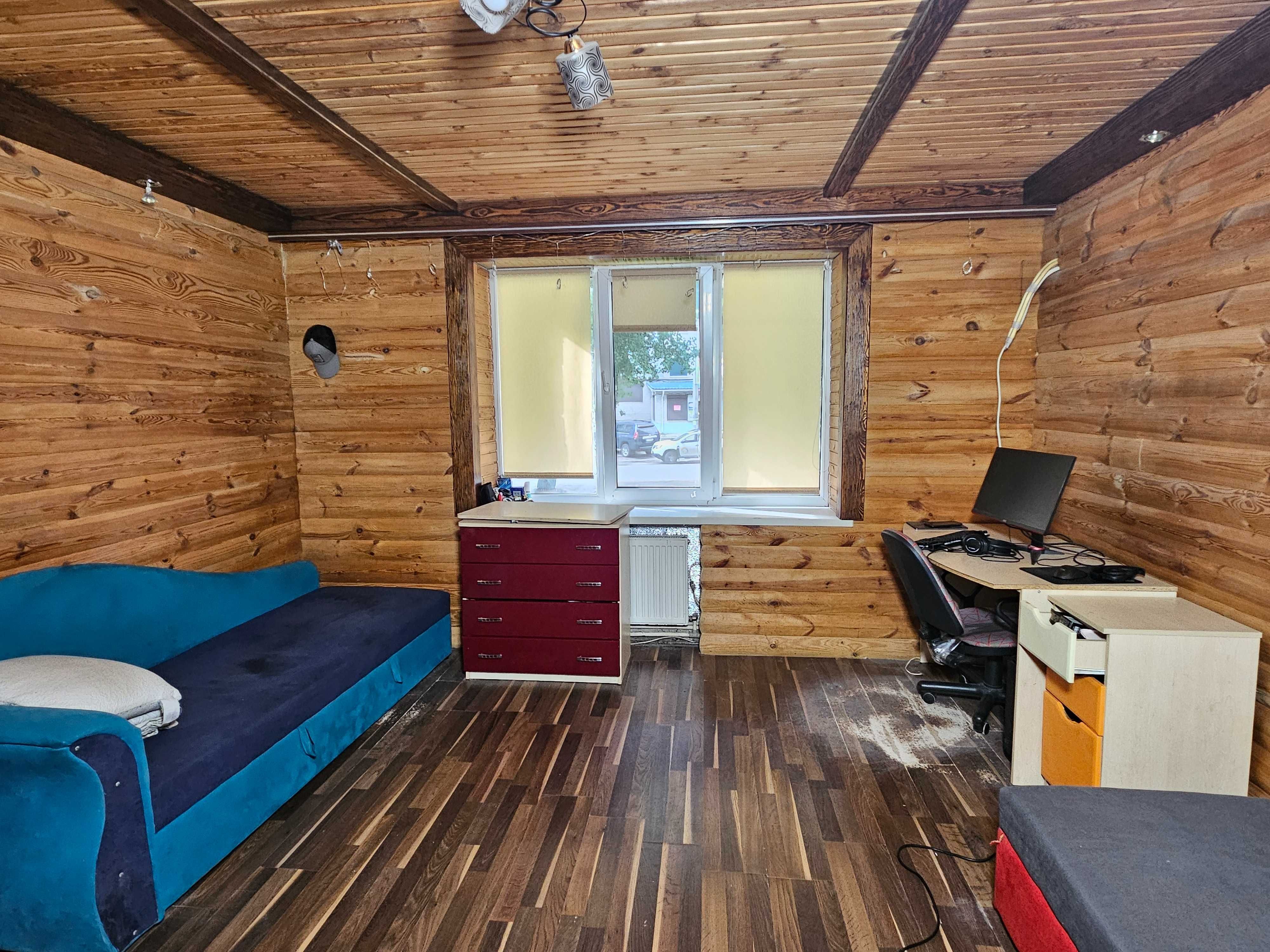 Продаж 3-х кімнатної квартири,  64м²,  Білогородська 45