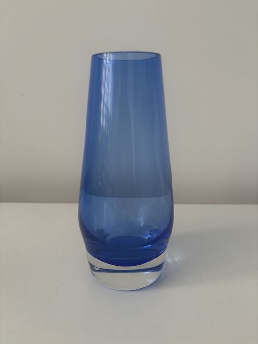 Stary wazonik niebieskie szklo