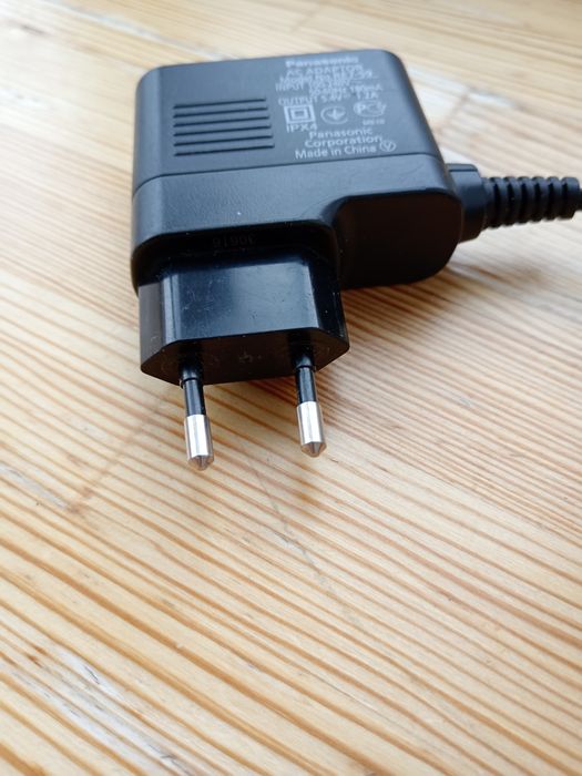 Мережевий адаптер до електробритви Panasonic WESLV95K7674 (RE7-59)