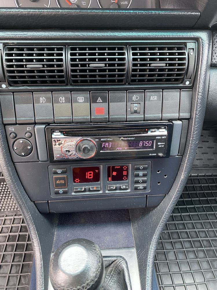 Audi A6 C4 1995