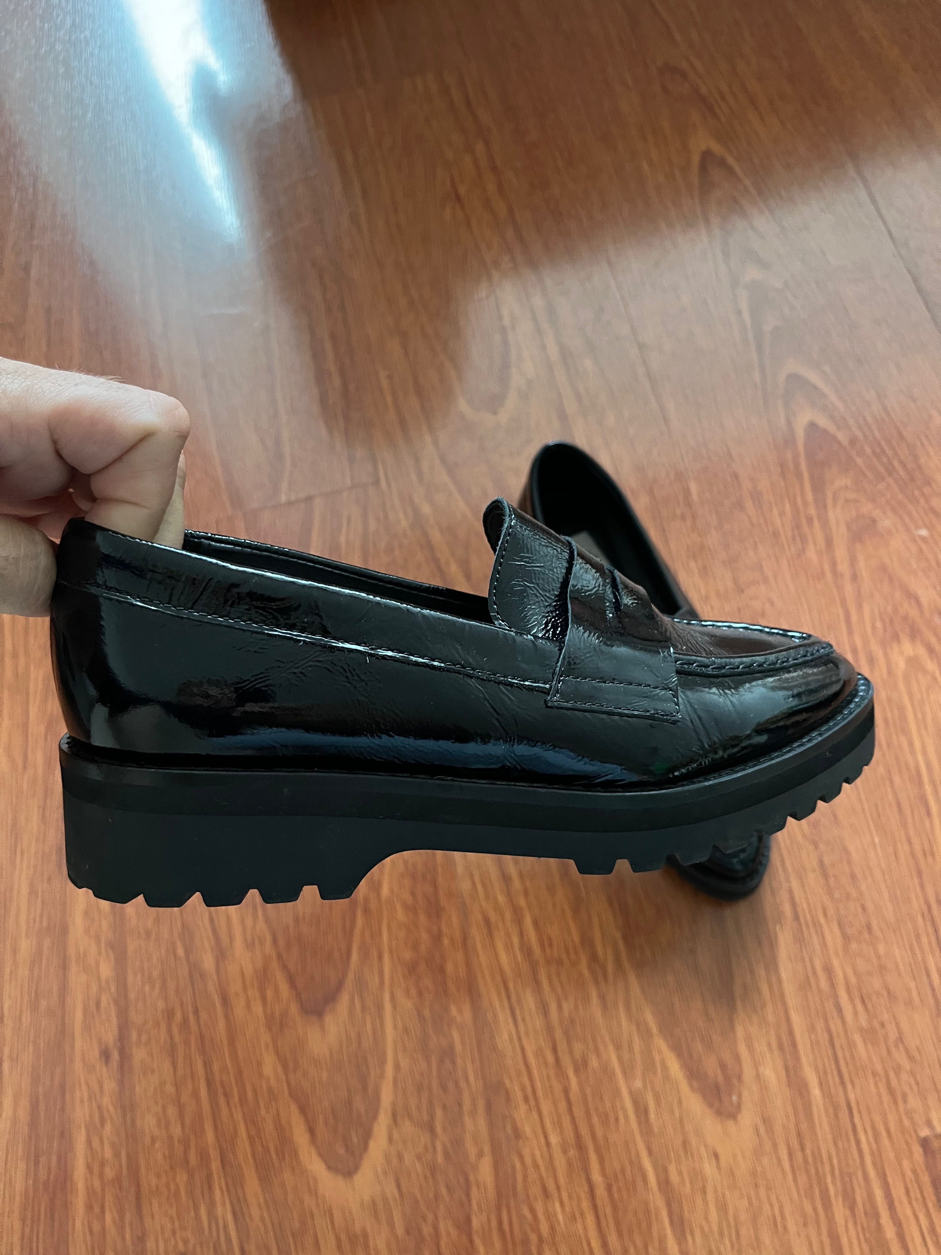 Sapatos Zilian em verniz preto, tamanho 36