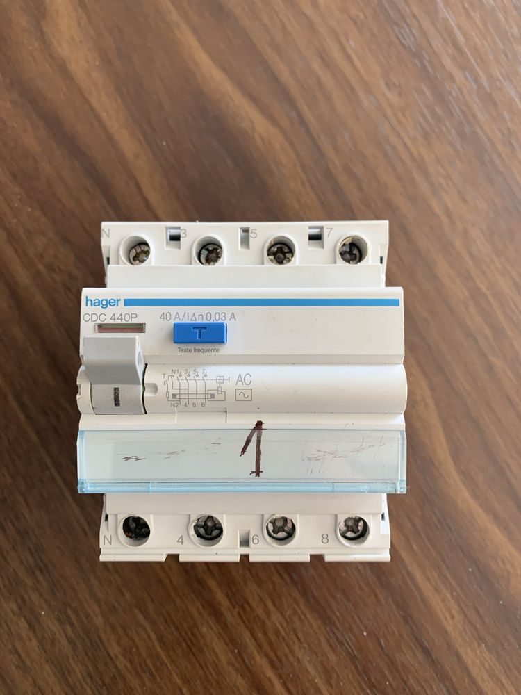 Diferencial trifasico 30mA 40A Hager CDC 440P