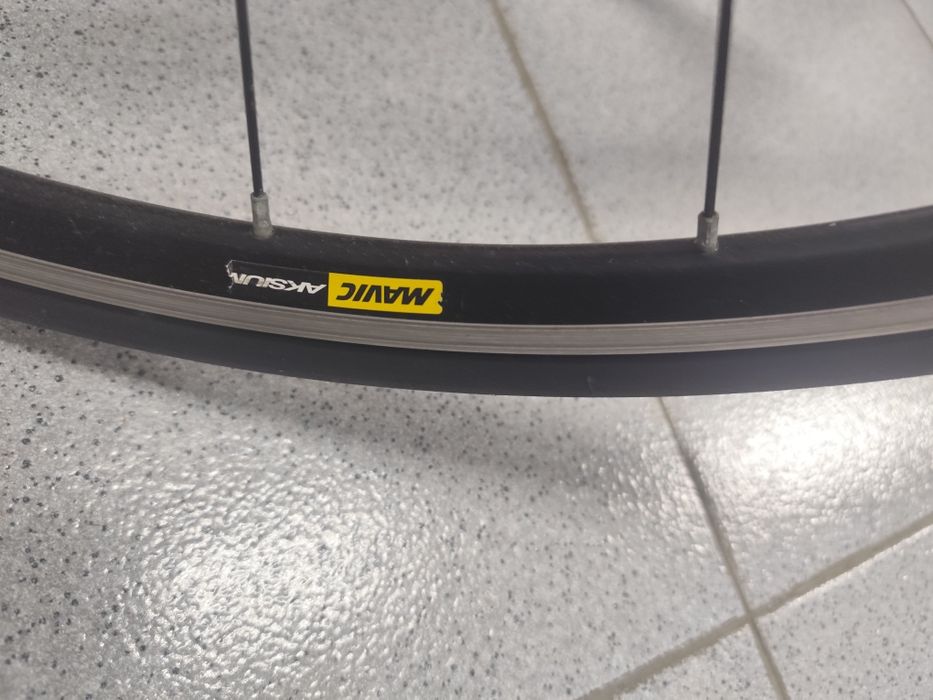 Rodas estrada Mavic Aksium (travão de aro)