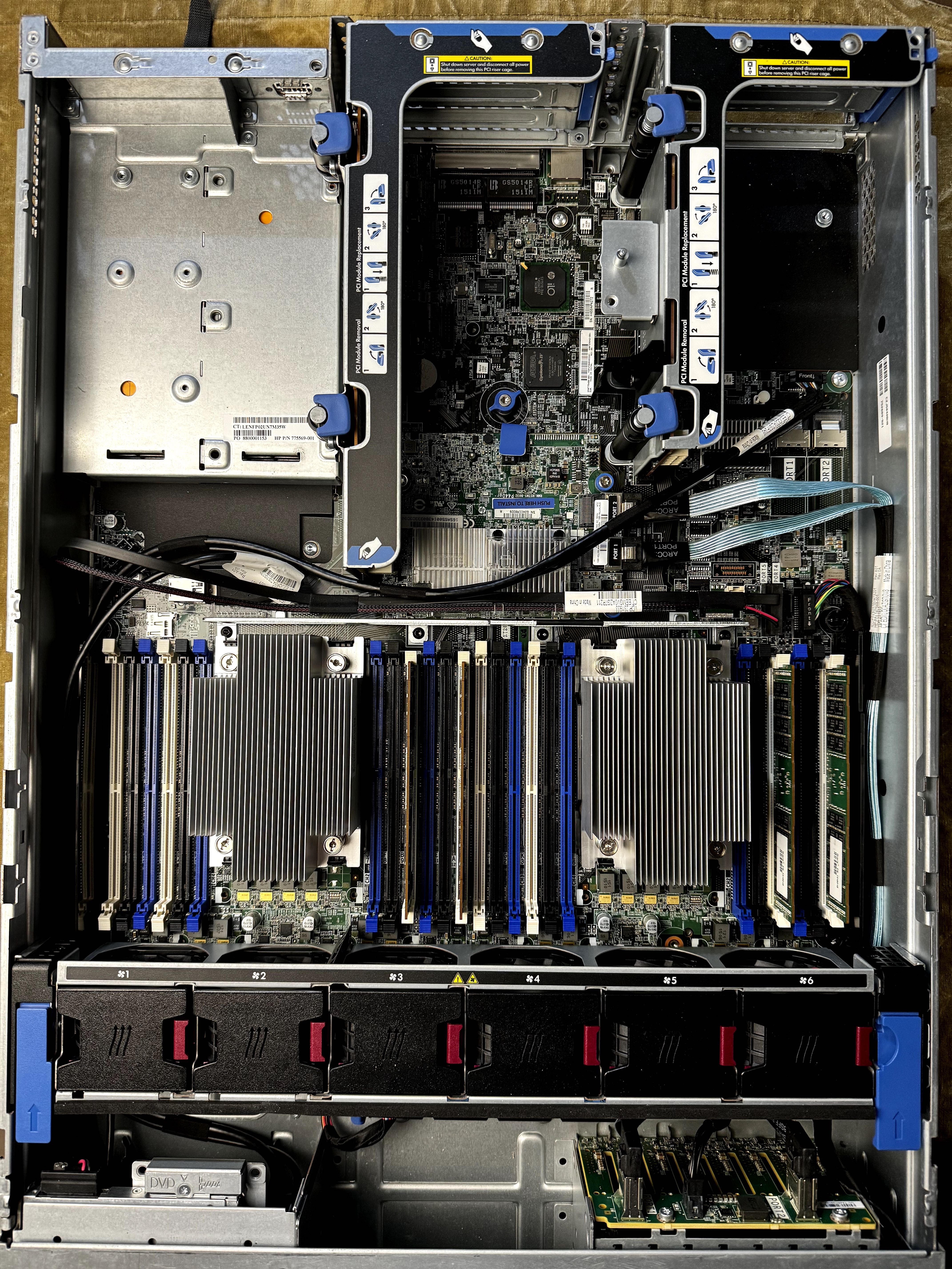 Сервер HP ProLiant DL380 Gen9 G9 8SFF / 2x 2699v3 / 64GB / HP P440ar