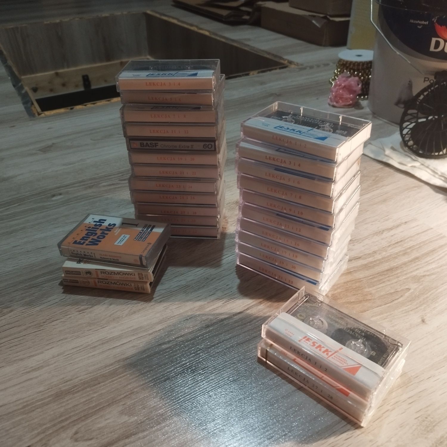 Zestaw kaset Magnetofonowych trzy języki 27szt