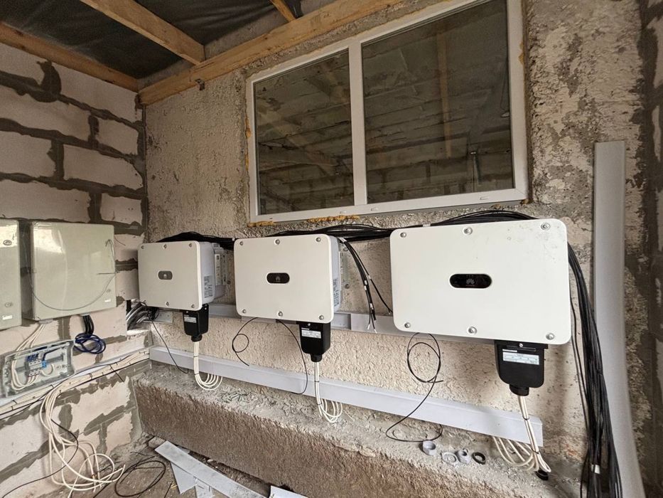 Встановлення безперебійного живлення, сонячних станцій, інверторів