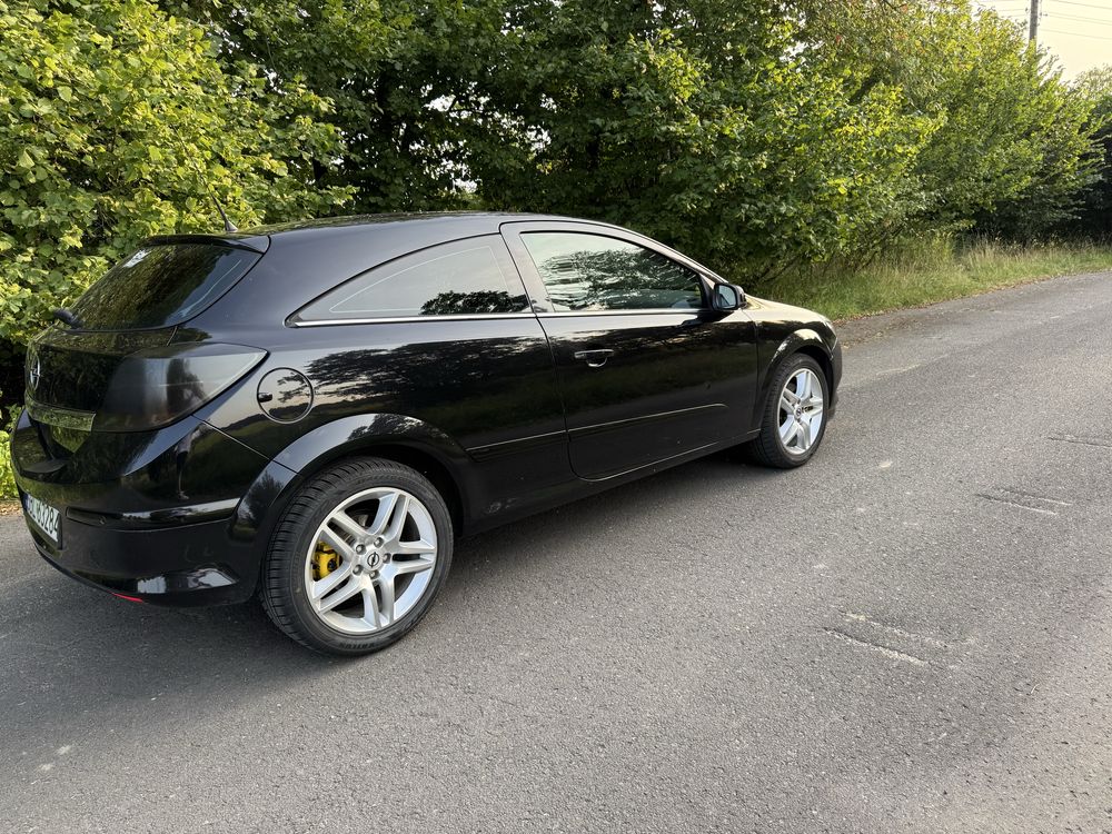 Opel astra h gtc