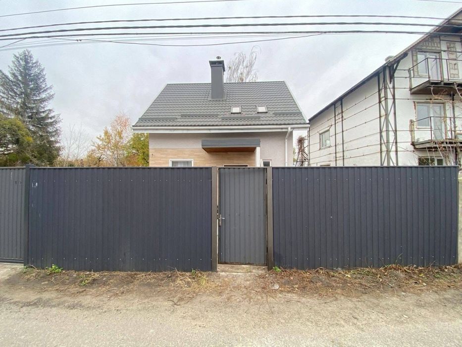 Русанівські Сади. Продаж окремого будинку в Києві