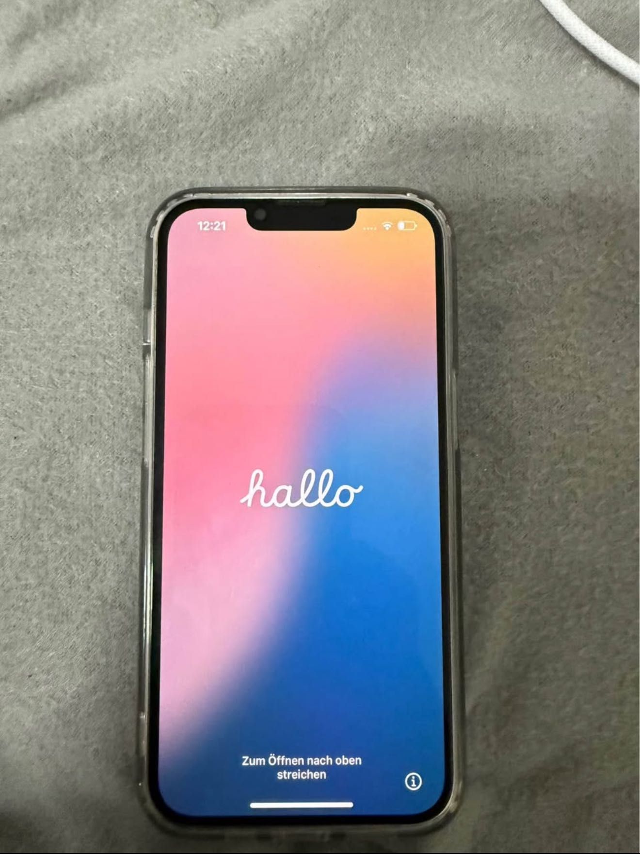 iPhone 13 Pro w bardzo dobrym stanie.