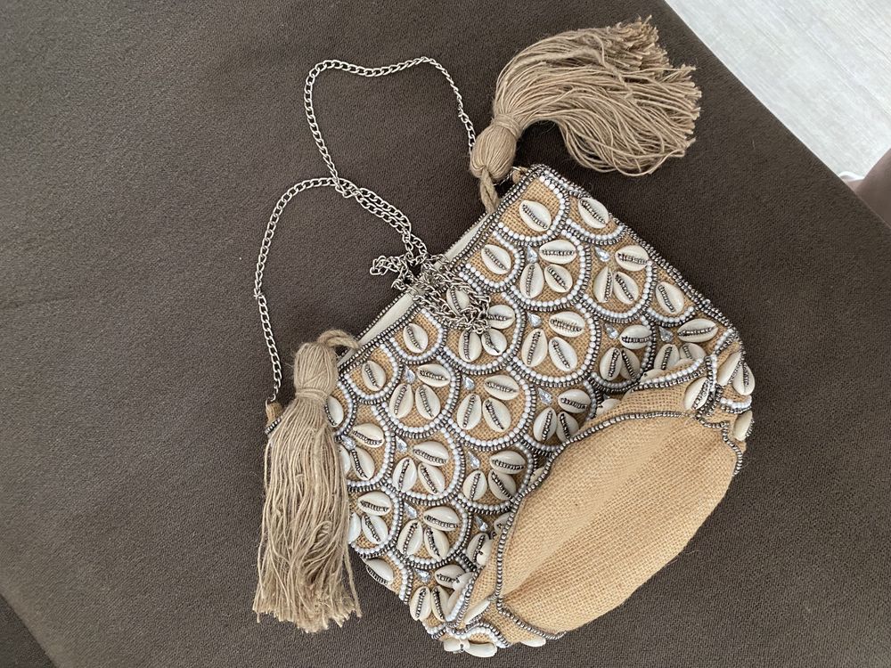 Сумка с ракушками Seashell Crossbody Basket Bag