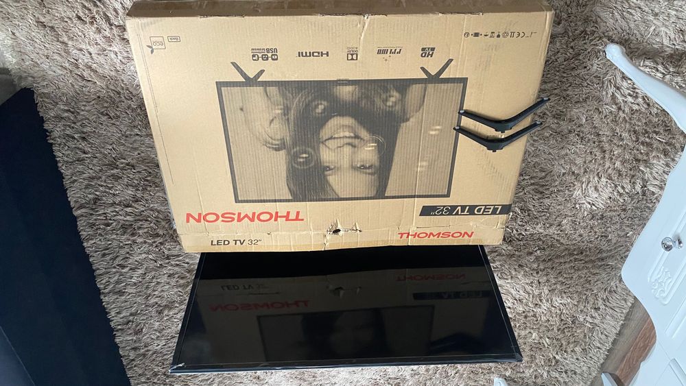 Telewizor 32’ Thompson z pilotem