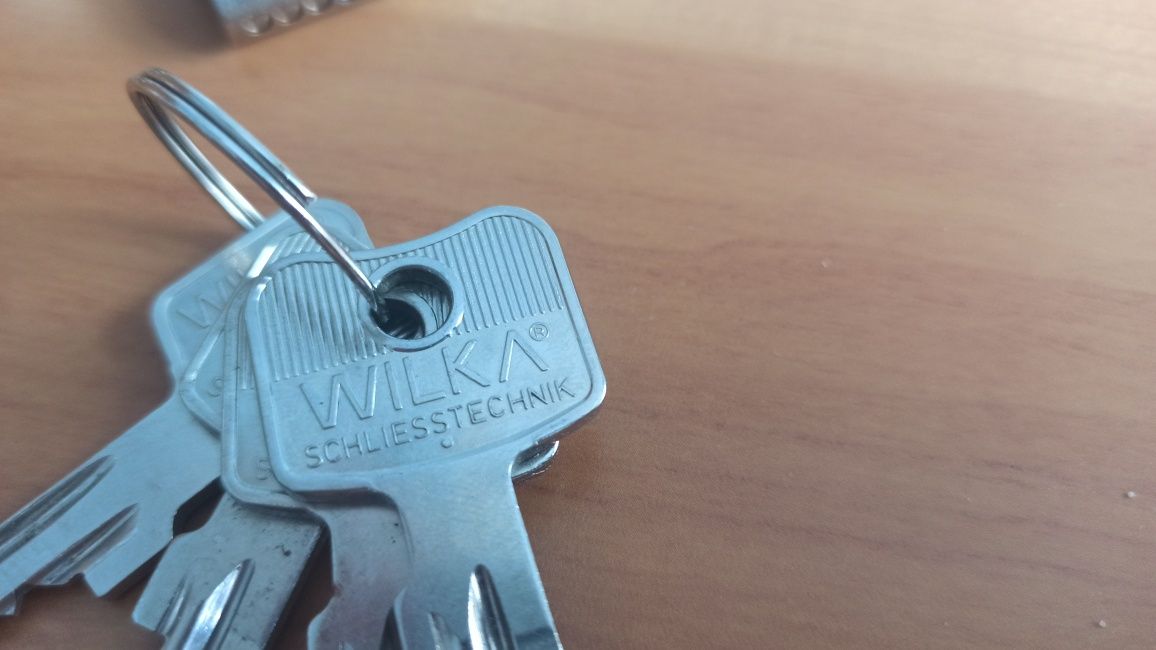 Wkładki zamka drzwi 75mm WILKA 2 szt 4 klucze 30/45