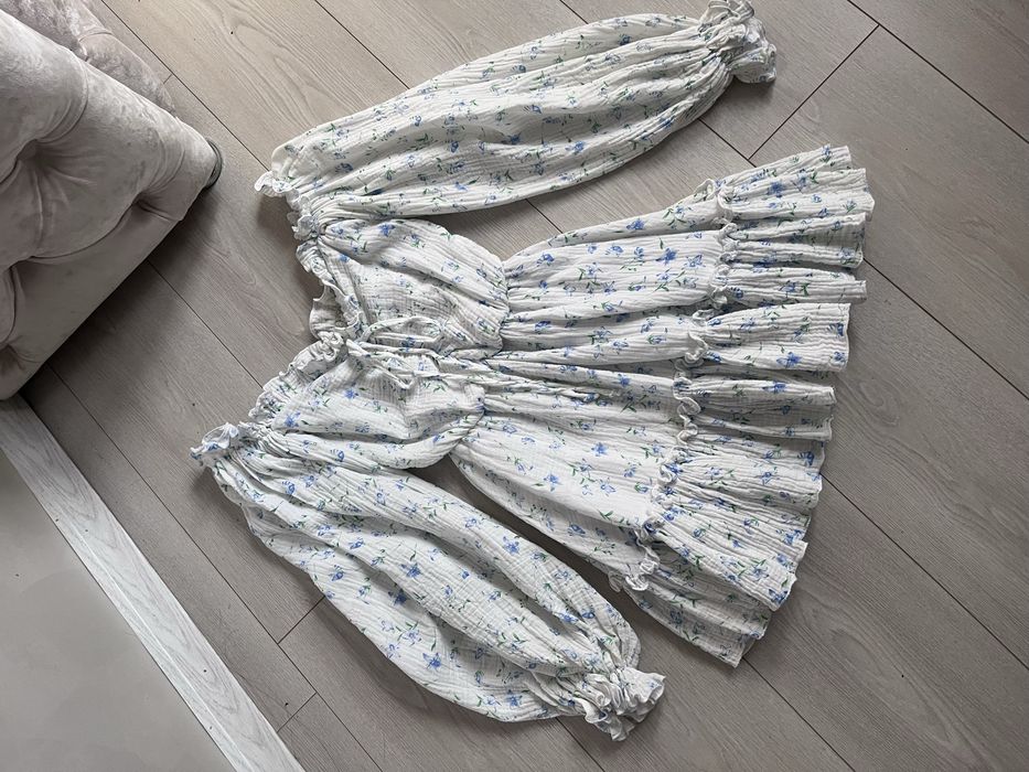 Муслінова сукня з блакитники квіточками Xs