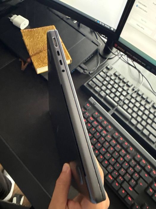 Macbook pro 2023 m3 18/512gb