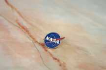 Metalowa przypinka logo NASA lotnictwo kosmos usa badge us army