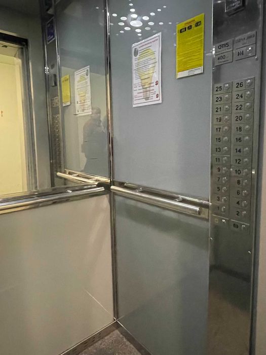 2 кім 77 мкв євроремонт вул Гришка Мих 9, смт Позняки