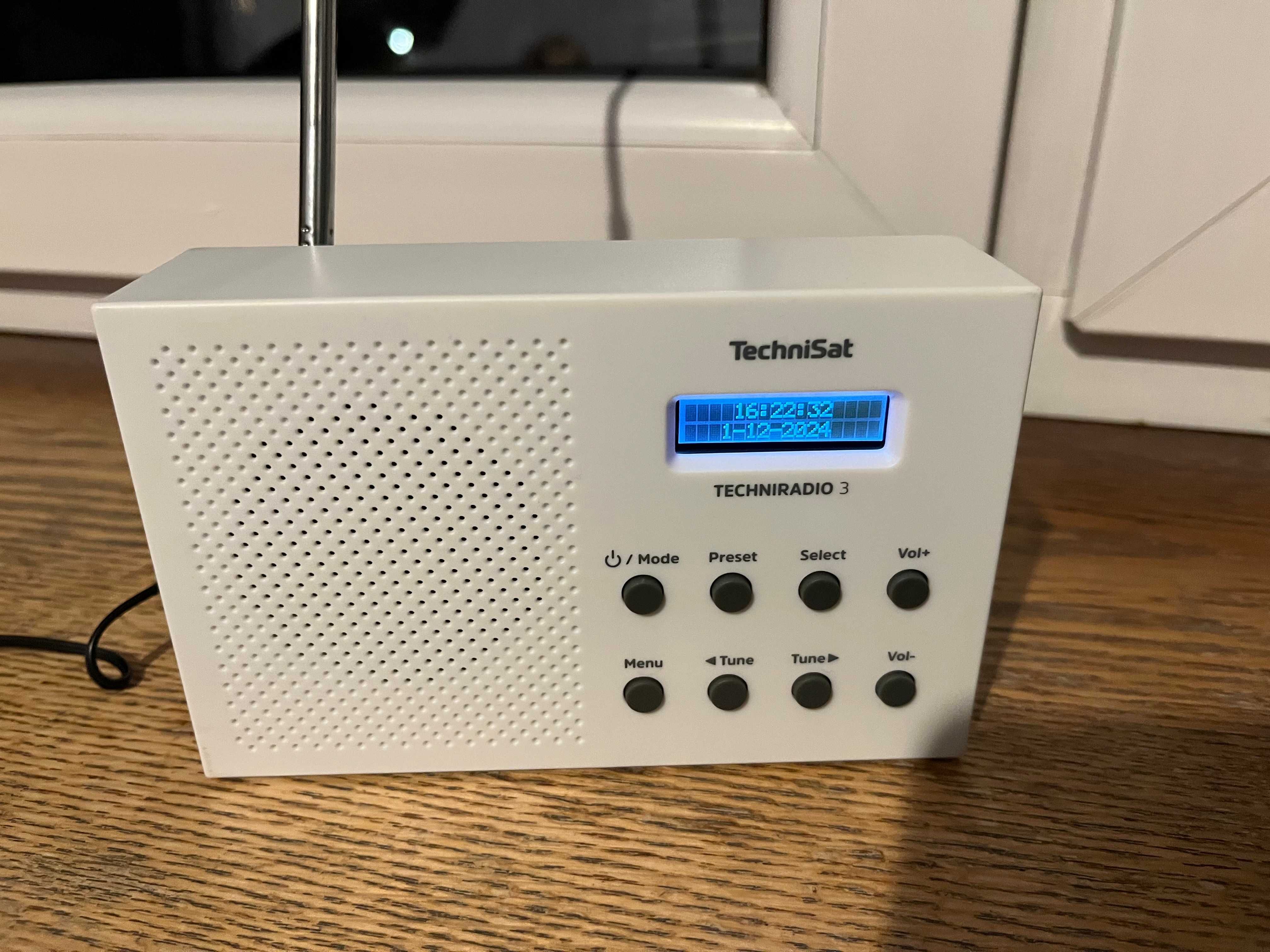 Radio Technisat 3 DAB+/FM białe