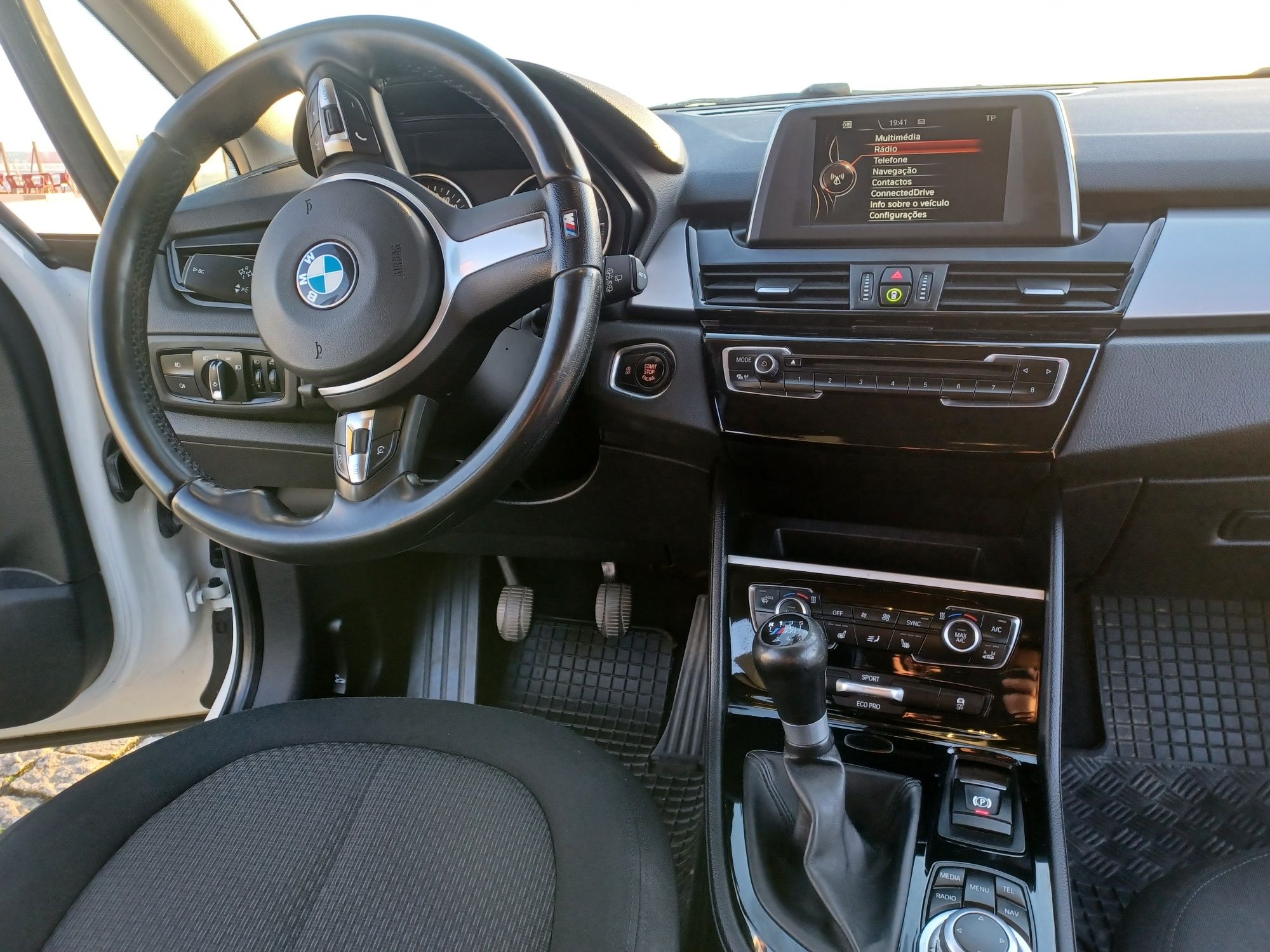 Bmw série 216d active tourer f45