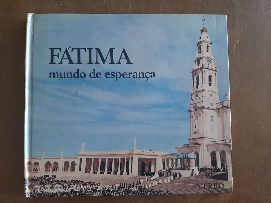Livros sobre viagens, países e Fátima, mundo de esperança