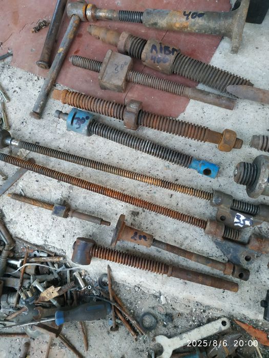 Ручка винт трапеція