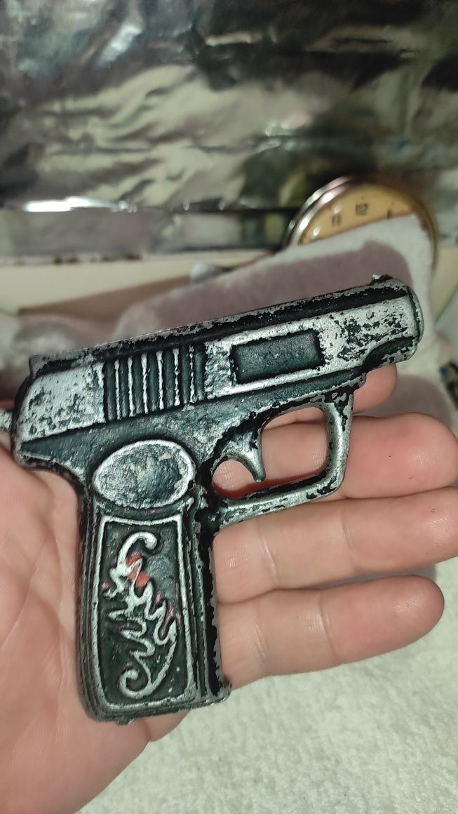 Пистолет игрушка СССР.