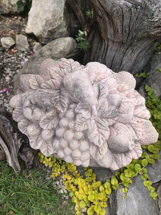 Ozdoba z terakoty, duży kosz z owocami, Terracotta Archeo di Impruneta