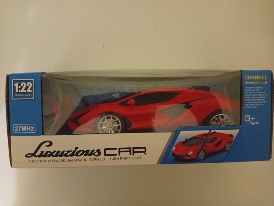 Іграшковий автомобіль на радіокеруванні "Luxurious CAR"