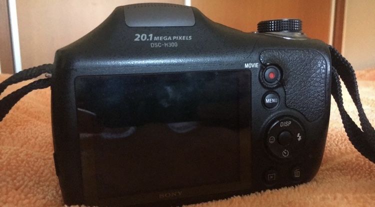 Máquina fotográfica quase nova Sony Dsc-H300B-20 MP