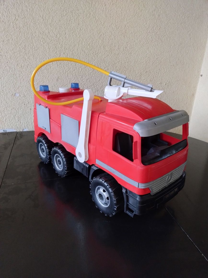 Wóz strażacki - MERCEDES
