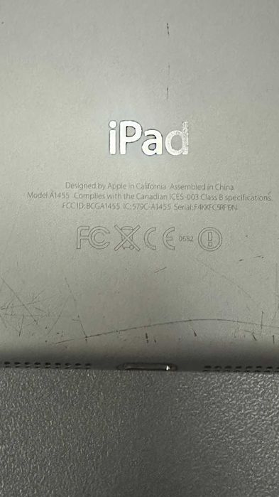 Продам планшети Apple A1459, A1455, A1219 на запчастини