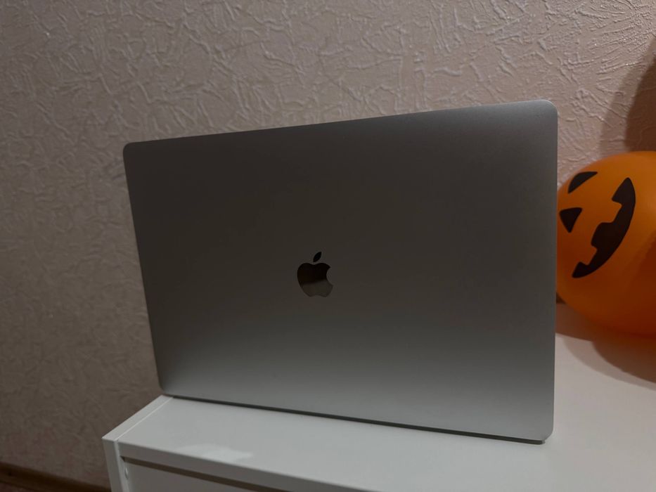 MacBook