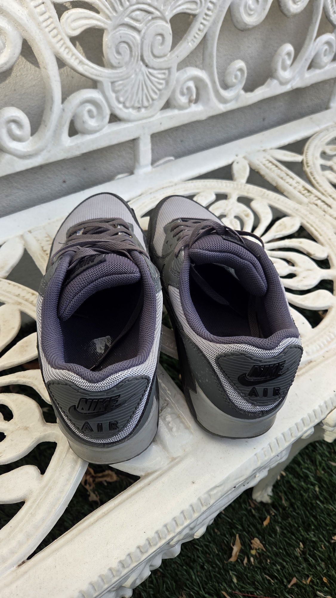 Sapatilhas Nike air max compradas na footlocker como novas