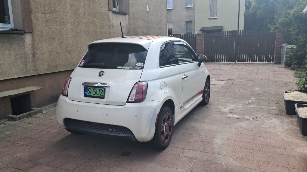 Fiat 500e niski przebieg, elektryk idealny do miasta