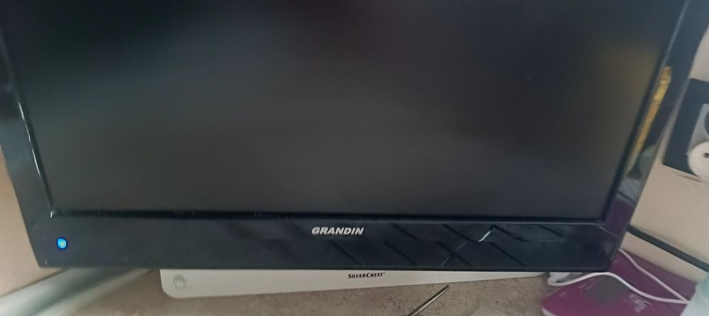 Telewizor 19 cali plus dekoder