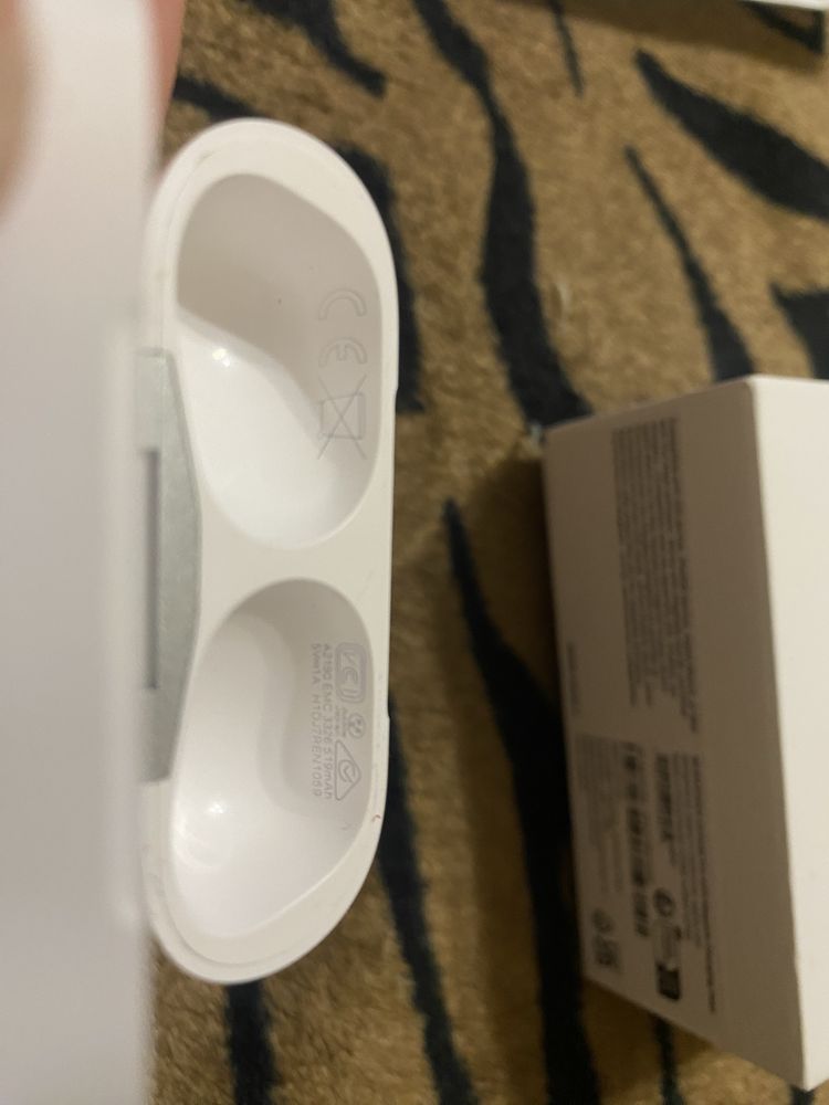Airpods pro першого покоління