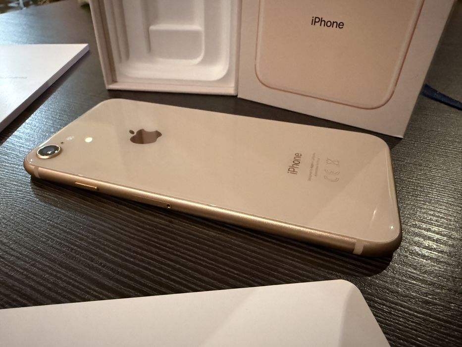 Iphone 8, gold, 64GB