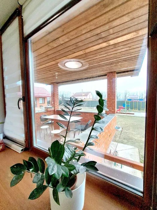 Продам сучасний будинок 350 м2 з меблями та технікою в Підгайцях.