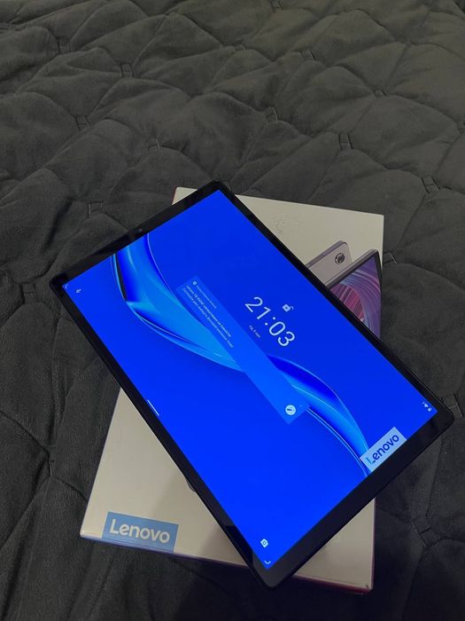 Lenovo.   планшет