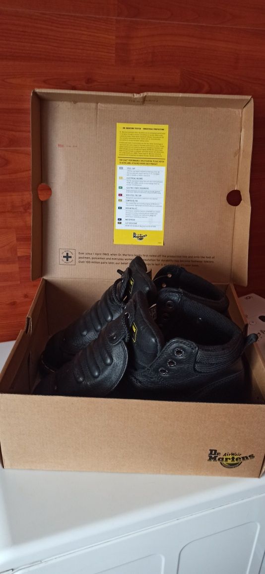 Ботинки  Dr. Martens air wair 43 розмір