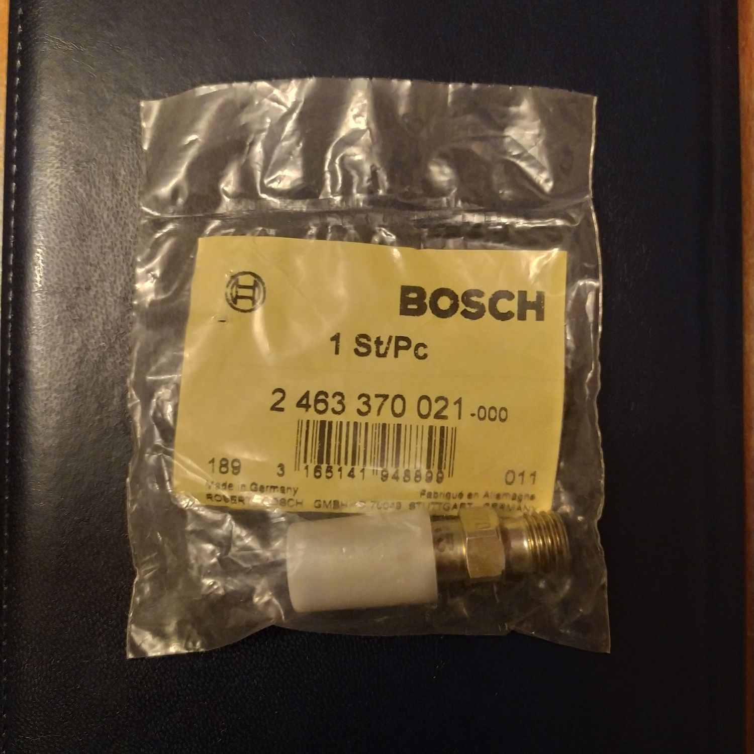 Штуцер 2 463 370 021 Bosch