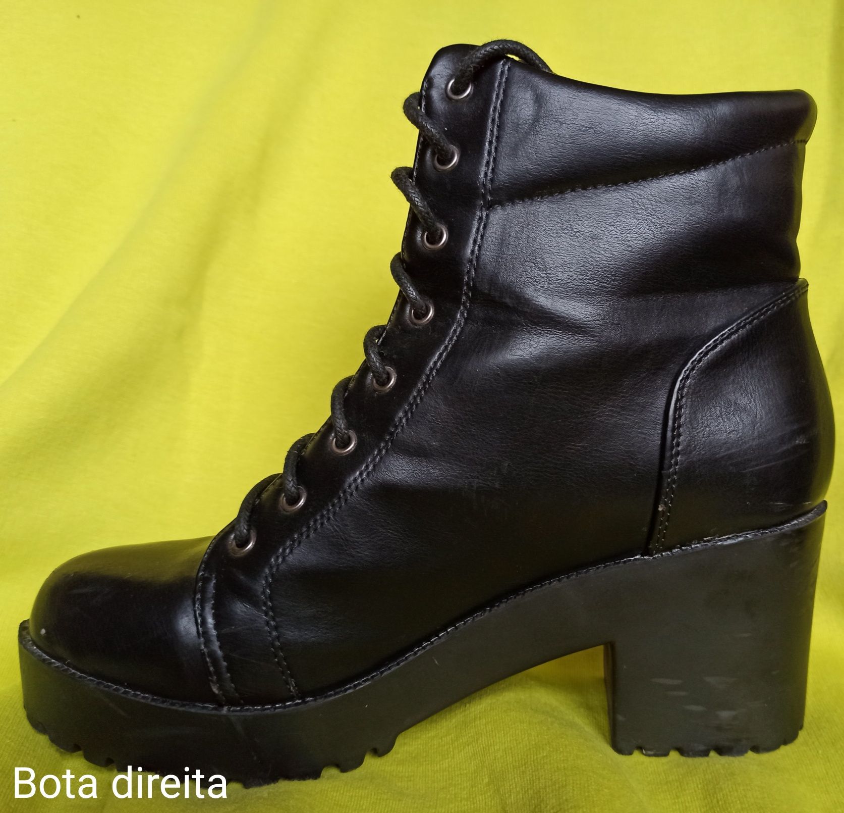 Botas pretas Mandarina