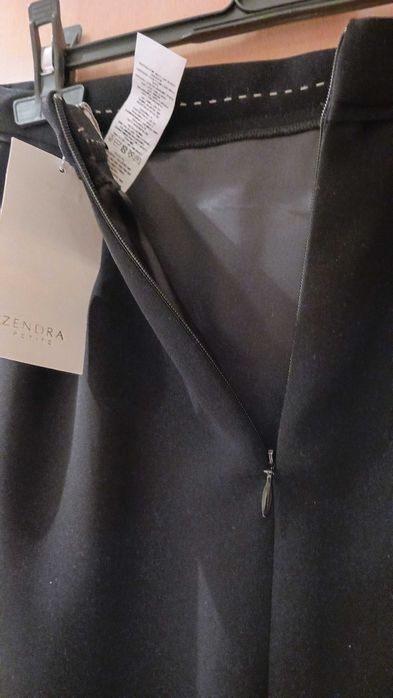 Saia preta clássica - Nova - Traje académico