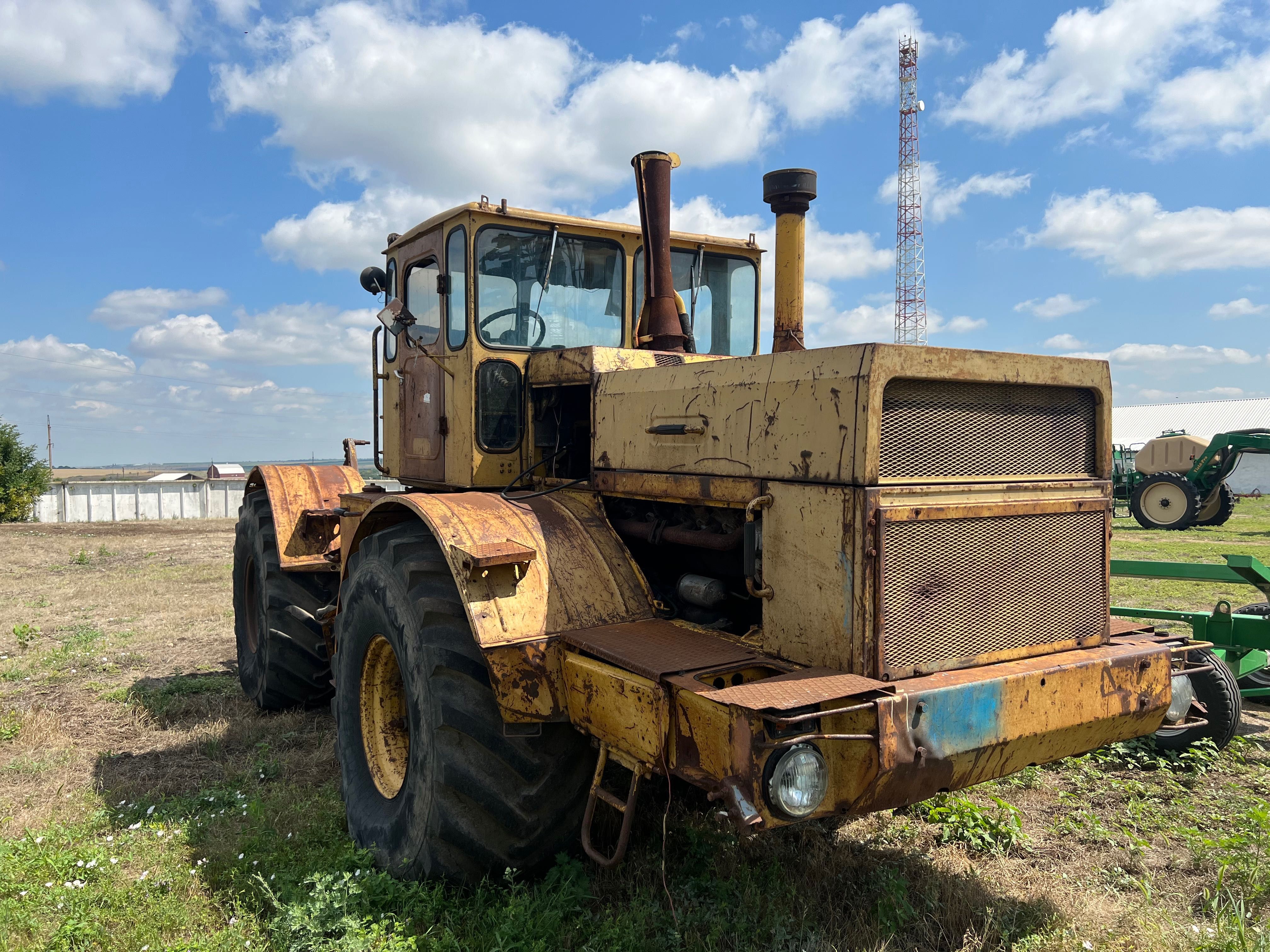 Сл. Трактор К-700