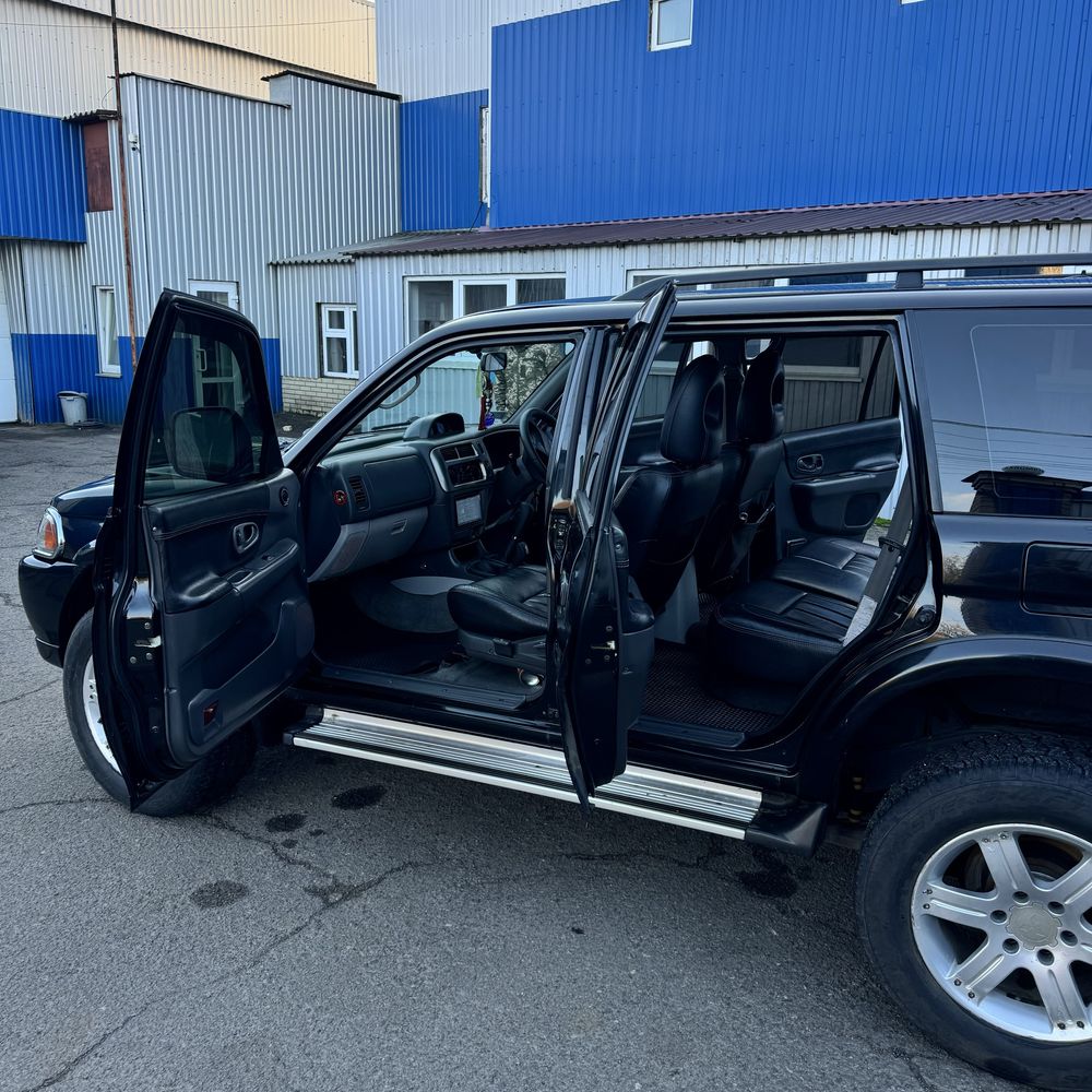 Mitsubishi Pajero Sport 2004 року